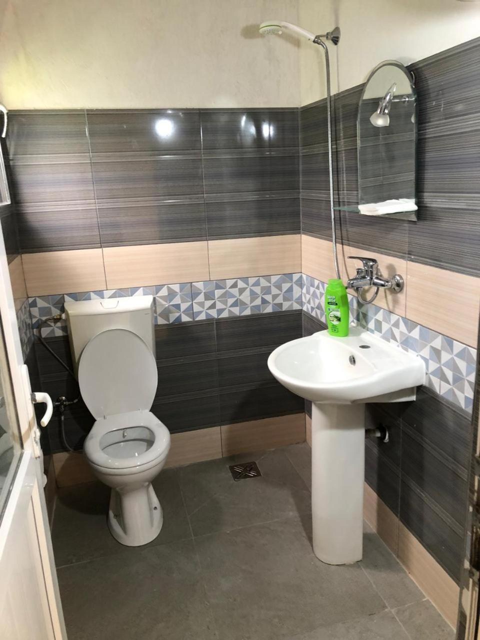 Bujtina Gashi Guest House Kukes Екстер'єр фото